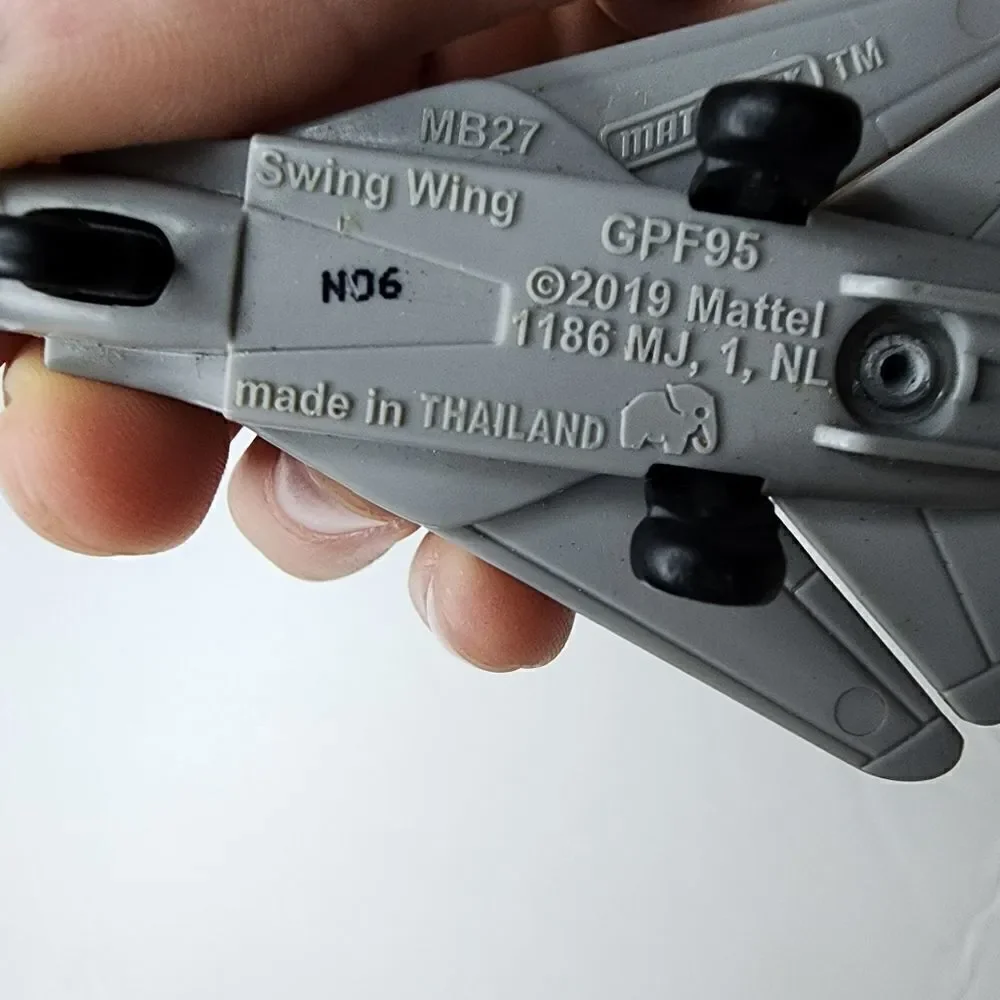 Matchbox Top Gun GPF95 swing wing